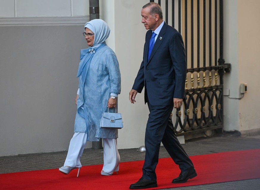 VILNIUS, LITHUANIA - JUNE 11, 2023: 
President of Turkiye Recep Tayyip Erdogan and first lady Emine Erdogan arrive at the Presidential Palace in Vilnius, ahead of a social dinner hosted by on the firs ...