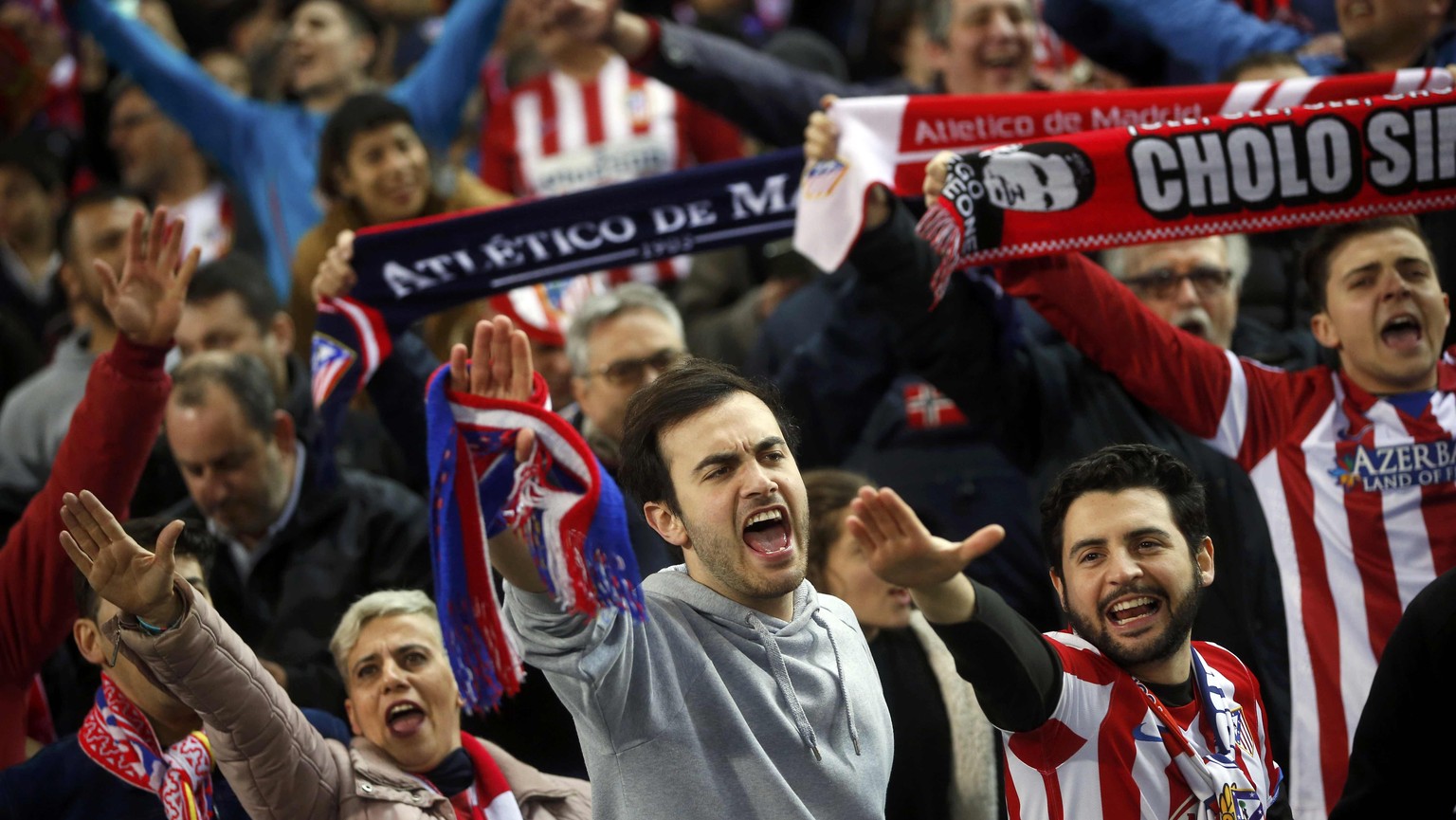 Lautstarker Support: Fans im Vicente-Calderon-Stadion.