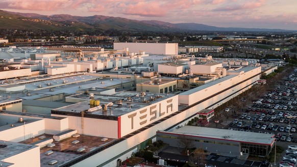 Automaker Tesla&#039;s Fremont, Calif., factory is pictured in a drone photo on Thursday, March 11, 2021. (AP Photo/Noah Berger)