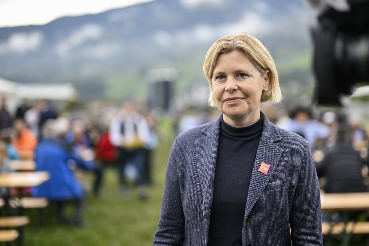 Die SVP-Nationalraetin Esther Friedli, aufgenommen nach einer Medienkonferenz der St. Galler SVP zu ihrer Kandidatur als Staenderaetin, am Freitag, 14. Oktober 2022, an der Viehschau in Mels. (KEYSTON ...