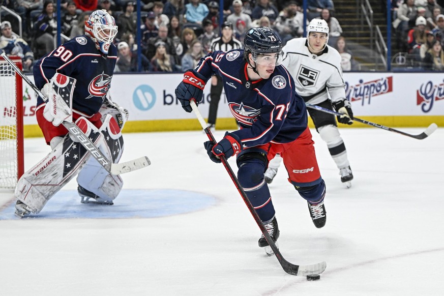 NHL, Eishockey Herren, USA Los Angeles Kings at Columbus Blue Jackets Dec 11, 2022 Columbus, Ohio, USA Columbus Blue Jackets defenseman Tim Berni 75 moves through the defensive zone in the first perio ...