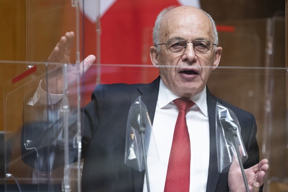 Bundesrat Ueli Maurer spricht waehrend der Debatte um das Covid-19-Gesetz, waehrend der Fruehlingssession der Eidgenoessischen Raete, am Mittwoch, 17. Maerz 2021, im Nationalrat in Bern. (KEYSTONE/Pet ...