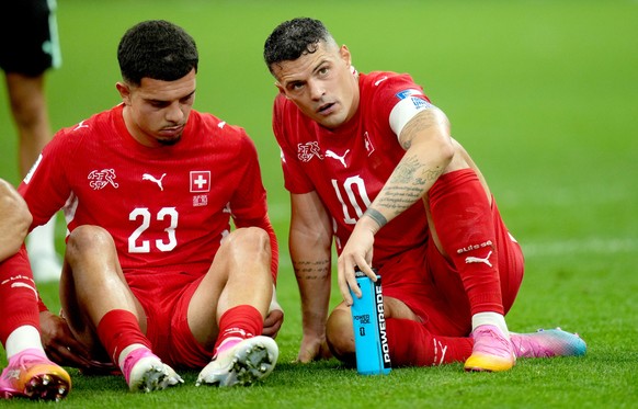 epa13082445 Granit Xhaka (R) of Switzerland and teammates after winning the FIFA World Cup 2026 Round of 32 match Switzerland against Algeria, in Vancouver, Canada, 02 July 2026. Switzerland won 2-0.  ...