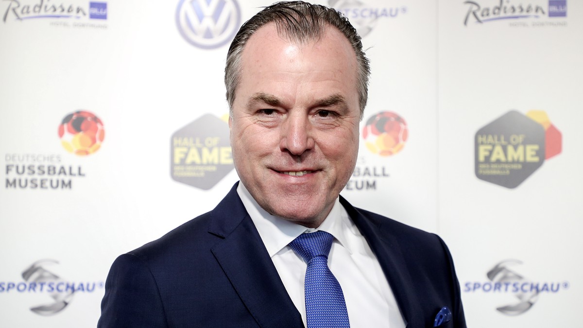 epa07478758 Schalke's chairman of the board Clemens Toennies arrives for the opening gala of the 'Hall Of Fame' of German football in Dortmund, Germany, 01 April 2019. The Hall Of Fame  ...