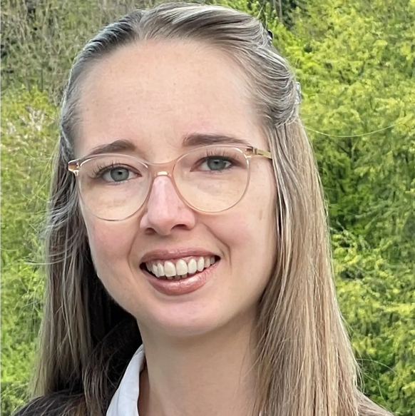 Anna Troelsen, 28.
