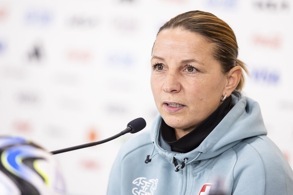 epa10783908 Switzerland&#039;s head coach Inka Grings speaks during a news conference the day before the FIFA Women&#039;s World Cup match against Spain at the Eden Park in Auckland, New Zealand, 04 A ...