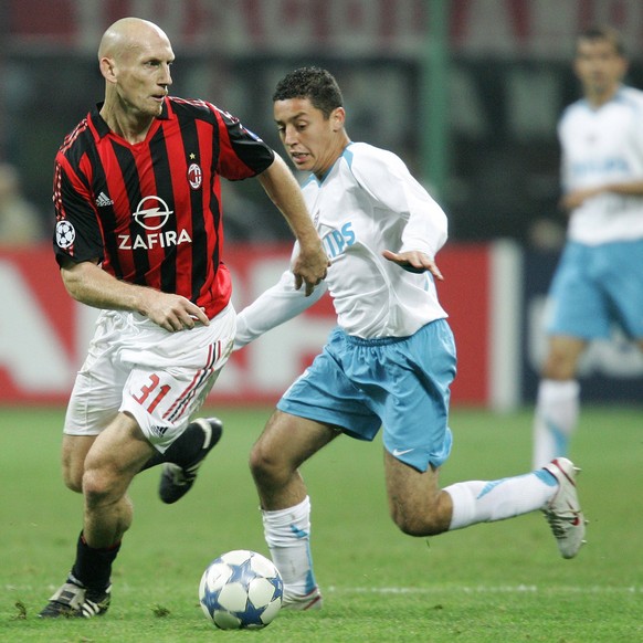 Onderwerp/Subject: AC Milan - PSV 0-0 Champions League Reklame: Club/Team/Country: AC Milan PSV Seizoen/Season: 2005/2006 FOTO/PHOTO: PSV s Ismail AISSATI R in duel with AC Milan s Jaap STAM L MILAN I ...