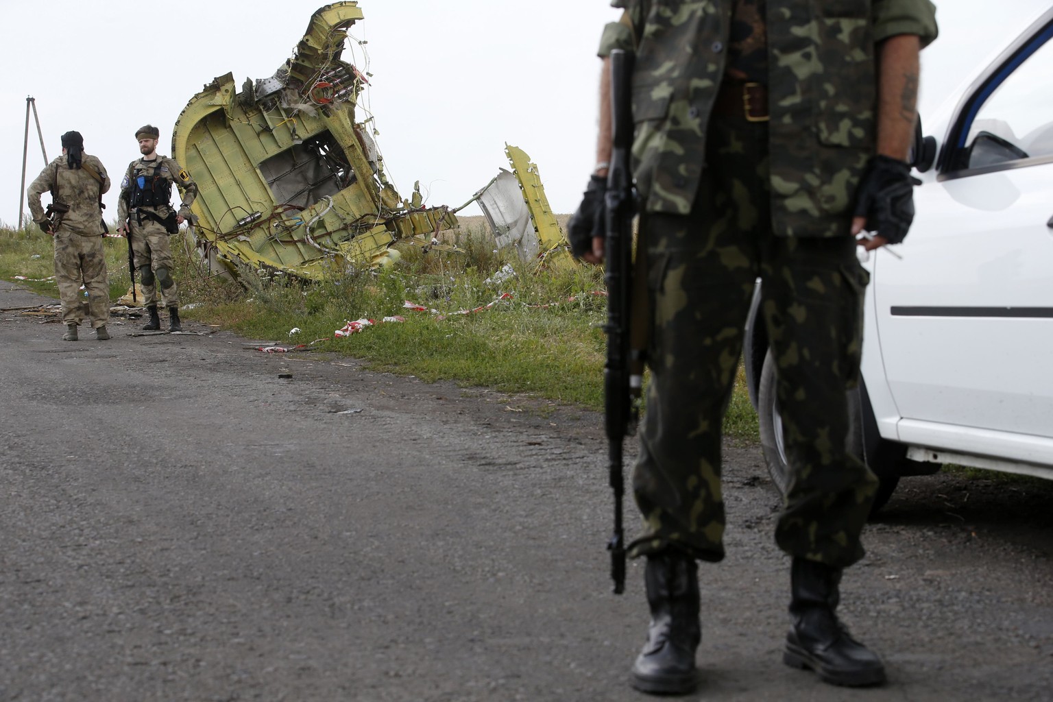 Kein Durchkommen: Die Lage in der Ukraine macht es den Ermittlern unmöglich, zum Wrack vorzudringen.