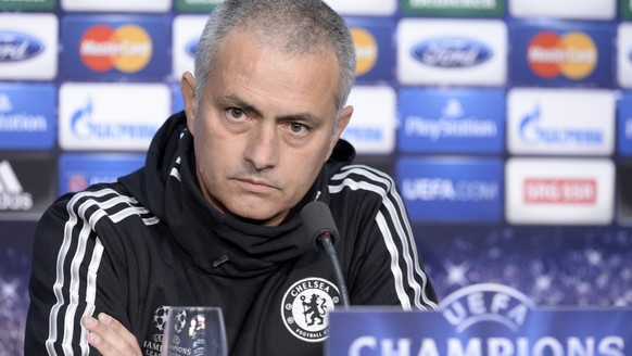 Jose Mourinho, head coach of Britain&#039;s soccer team Chelsea FC, speaks during a press conference in the St. Jakob-Park stadium in Basel, Switzerland, on Monday, November 25, 2013. Britains Chelsea ...