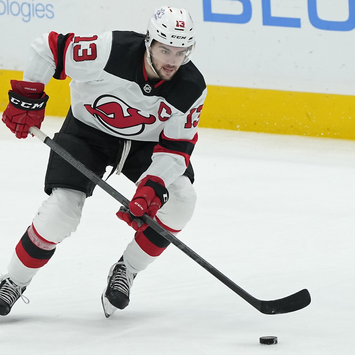 Nico Hischier: un match magnfiique la veille de ses 25 ans.