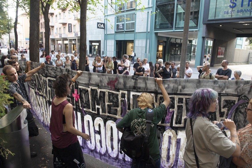 KEYPIX - Protesters are calling for justice for Sabrina ? the pseudonym of the woman found dead in Ceresio Lake, who in recent months had released audio recordings concerning State Councillor Claudio  ...