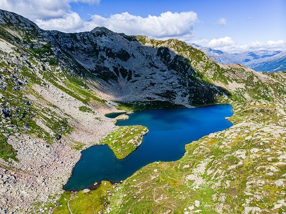 Herbstwanderung an der schweiz-italienischen Grenze Zwischbgerngen- und Bognancotal Tschawinersee Rauszeit Lärchen