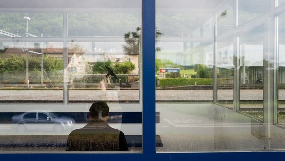 Bahnhof Rekingen: Geht es nach dem Gemeinderat, sollen Flüchtlinge den nächsten Zug nehmen, um sich anderswo niederzulassen.