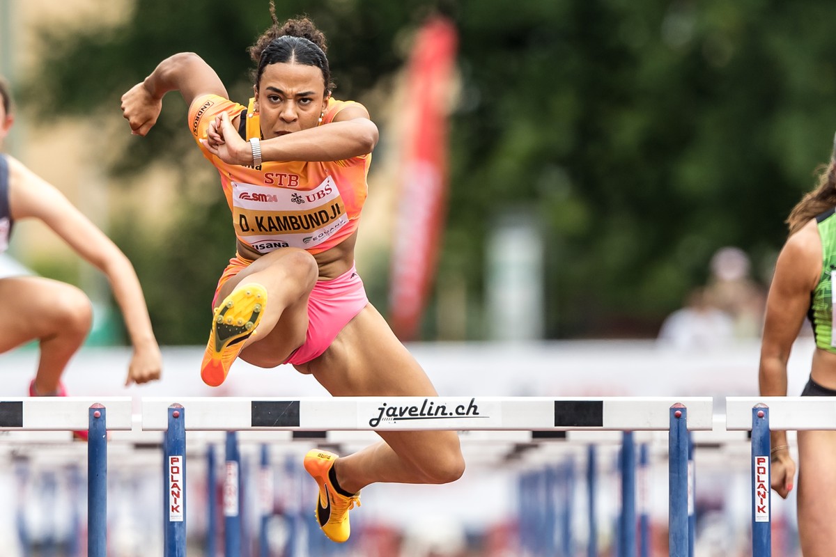 Ditaji Kambundji (STB Leichtathletik) im Halbfinal ueber 100 m Huerden bei den Schweizer Leichtathletik-Meisterschaften in Winterthur, am Samstag, 29. Juni 2024. (KEYSTONE/ATHLETIX.CH/Ulf Schiller)