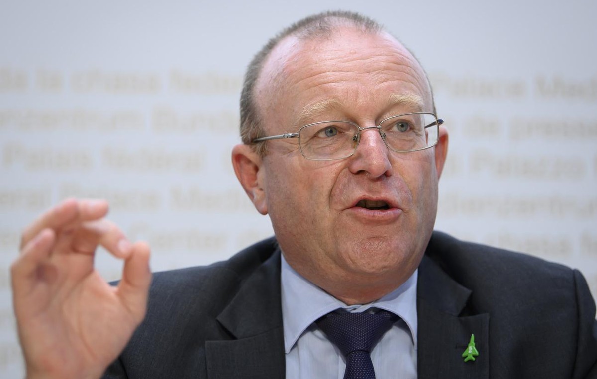 Nationalrat Jean-Luc Addor, SVP-VS, spricht waehrend einer Medienkonferenz ueber das referendum STOP SwissCovid ! von Referendumgskomitee gegen die Covid19-App der Schweiz , am Dienstag, 21. Juli 2020 ...