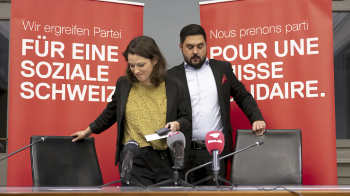 Mattea Meyer und Cédric Wermuth leiten als Co-Chefs die SP ziemlich harmonisch, sind aber just in der Frage der Gesundheitsvorlage geteilter Meinung.