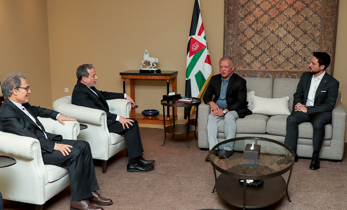 epa11662792 A handout photo made available by the Royal Hashemite court shows Jordan's King Abdullah II (2-R) meeting with Iranian Foreign Minister Abbas Araghchi (2-L) in the presence of Jordan& ...