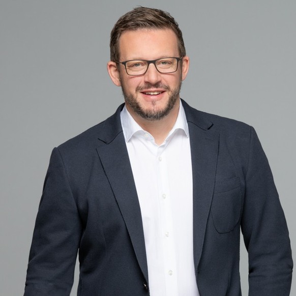 Daniel Magro ist Berater und Seminarleiter für Leadership &amp; Stressmanagement bei Medbase Fit im Job. Vorher hatte er jahrelang diverse Abteilungsleiter-Funktionen bei einer Schweizer Grossbank.