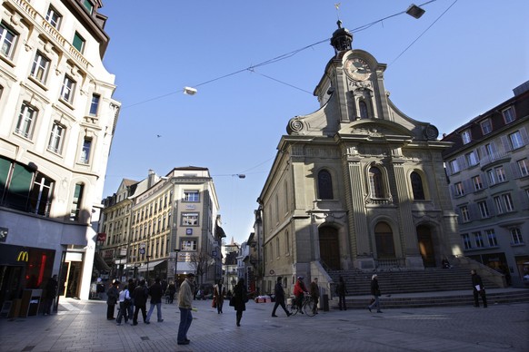 Die St.Laurent-Kirche am gleichnamigen Platz steht in?&nbsp;