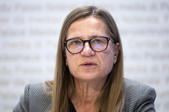 Virginie Masserey, Leiterin Sektion Infektionskontrolle, Bundesamt fuer Gesundheit BAG, spricht waehrend einer Medienkonferenz zur aktuellen Situation des Coronavirus, am Dienstag, 11. Januar 2022 in  ...