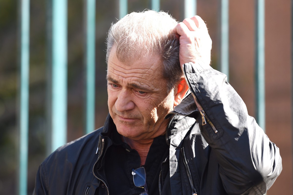 epa04865707 Australian actor and director Mel Gibson during a press conference in Sydney, Australia, 30 July 2015. Gibson plans to direct a movie titled Hacksaw Ridge, primarily filmed in New South Wa ...