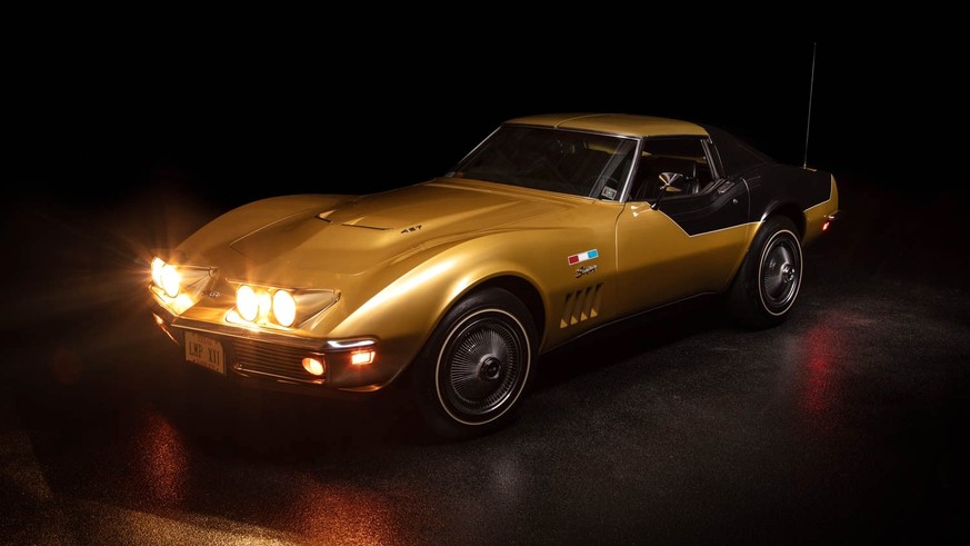 Astrovette - Apollo 12 Crew Member Alan Bean's 1969 Chevrolet Corvette

https://www.hagerty.com/media/news/meet-an-astronauts-427-corvette-stingray/