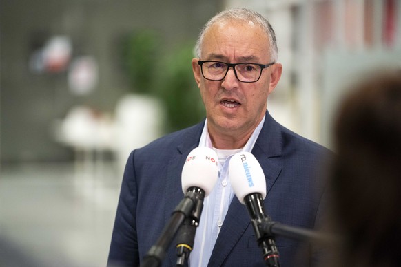 epa08703946 Ahmed Aboutaleb, mayor of Rotterdam, speaks to the press as he arrives for the Security Council in Utrecht, The Netherlands, 28 September 2020. The chairpersons of the safety regions are d ...