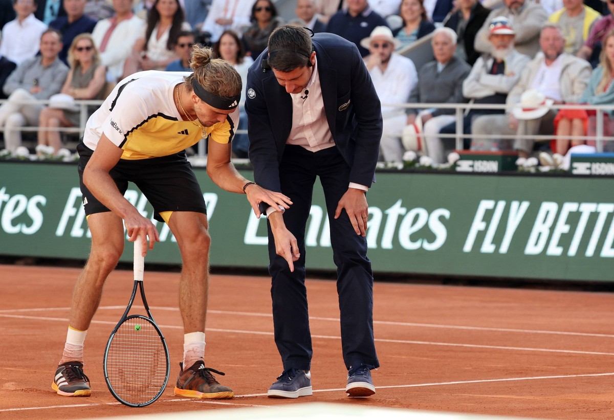 Alexander Zverev of Germany argues for a point with the referee during his final match against Carlos Alvaraz of Spain at the French Tennis Open in Roland Garros in Paris, France, on Sunday, June 9, 2 ...