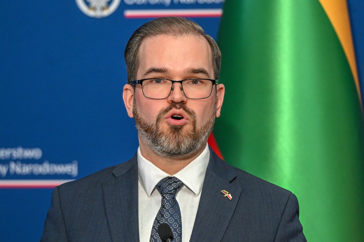 epa12652972 Lithuanian Defence Minister Robertas Kaunas attends a press conference after his meeting with Polish Defence Minister Wladyslaw Kosiniak-Kamysz(not pictured) at the Ministry of National De ...