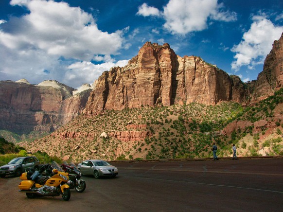 Einfach losfahren – eine Ode an den Roadtrip\nEin Roadtrip hat wirklich seinen Reiz. Ich habe meine USA-Reisen sehr genossen 100% Roadtrips). Und jetzt - versuche ich einen Plan zu schmieden, wie ich  ...