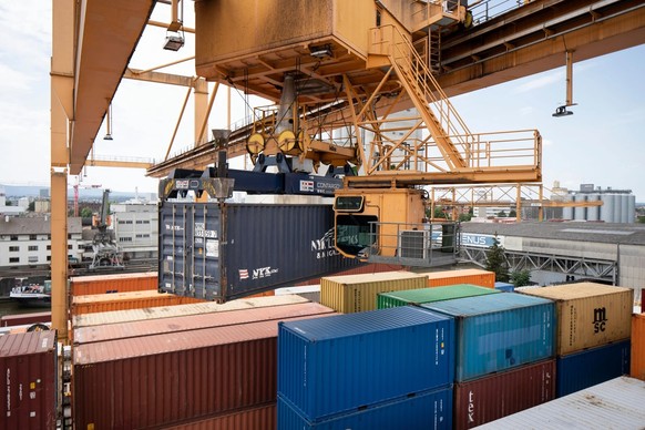 Zollpflichtig oder nicht? Das beschäftigt derzeit die Schweizer Exporteure.