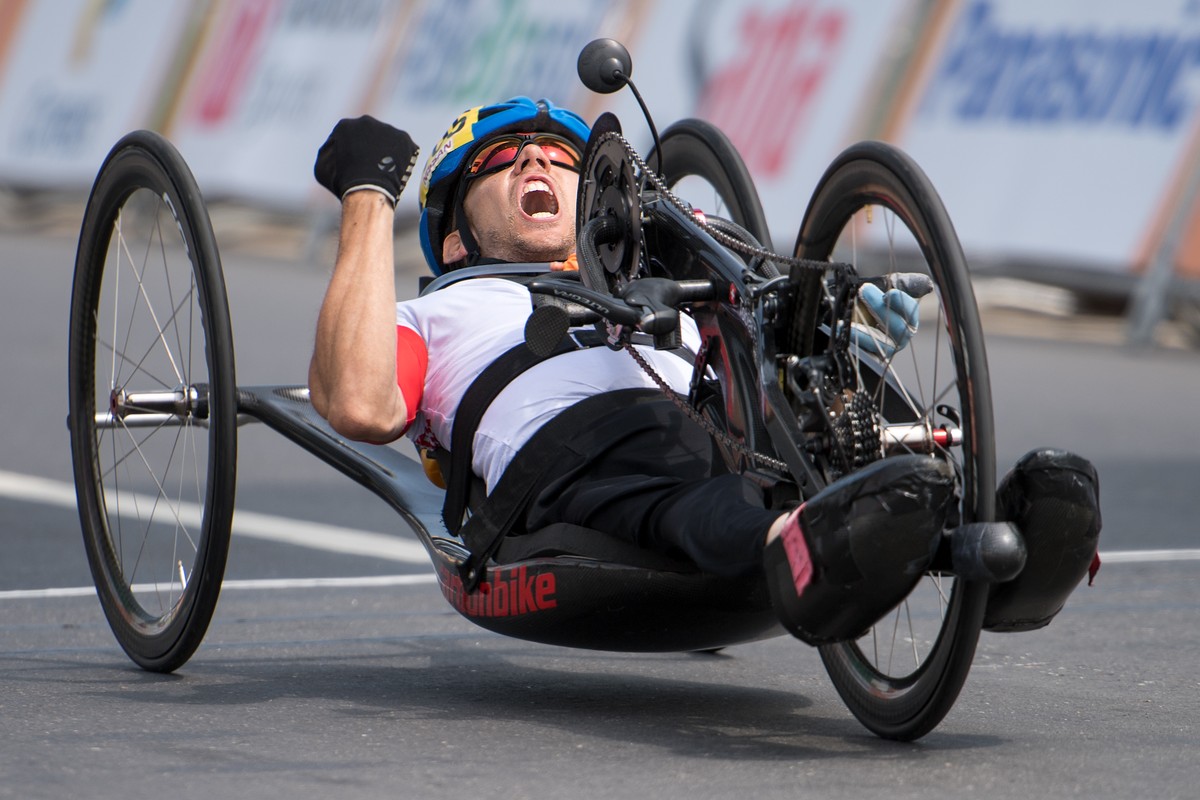 HANDOUT - Switzerland's Tobias Fankhauser wins the bronze Medal at the men's para-cycling Road Race Final at Pontal at the Summer Paralympics Rio 2016 in Rio de Janeiro, Brazil, on Thursday, ...