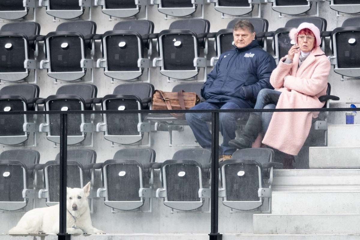 Zuerichs Praesident Ancillo Canepa und seine Frau Heliane in einem Testspiel zwischen dem FC Zuerich und dem FC Schaffhausen Lipo Park in Schaffhausen, am Montag, 6. Januar 2020. (KEYSTONE/Ennio Leanz ...