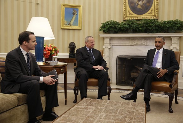 U.S. President Barack Obama (R) meets with Special Presidential Envoy for the Global Coalition to counter the Islamic State of Iraq and the Levant (ISIL) United States Marine Corps (USMC) General John ...