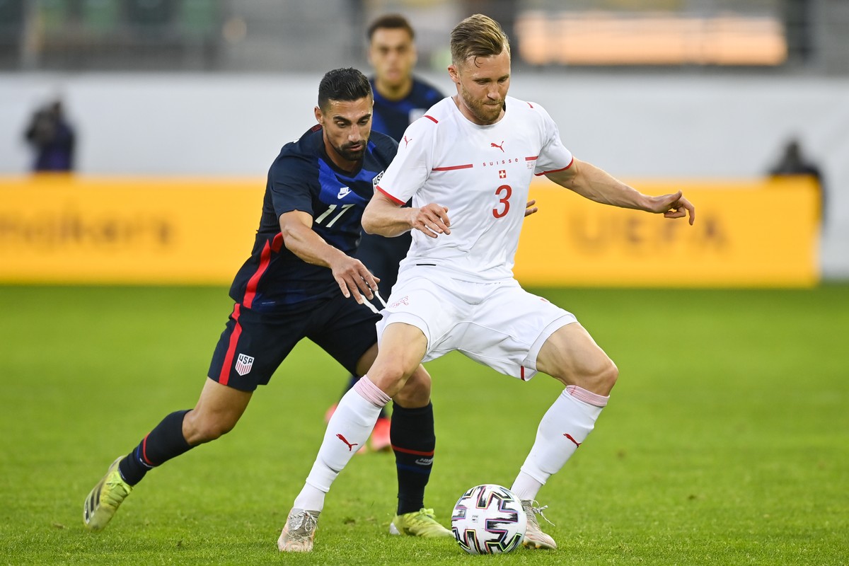 USA�s Sebastian Lletget, left, and Switzerland's Silvan Widmer during a friendly soccer match between Switzerland and the USA, at the kybunpark stadium in St. Gallen, Switzerland, Sunday, May 30, ...