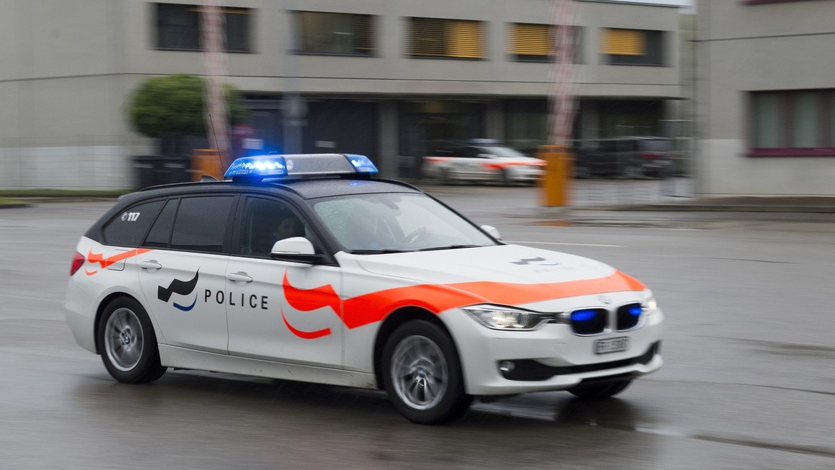 Fribourg: un homme tente de tuer sa femme à coups de couteau