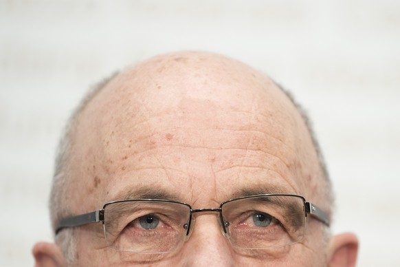 Bundesrat Ueli Maurer spricht an einer Medienkonferenz zum Rechnungsergebnis 2017, am Mittwoch, 14. Februar 2018, in Bern. (KEYSTONE/Peter Schneider)