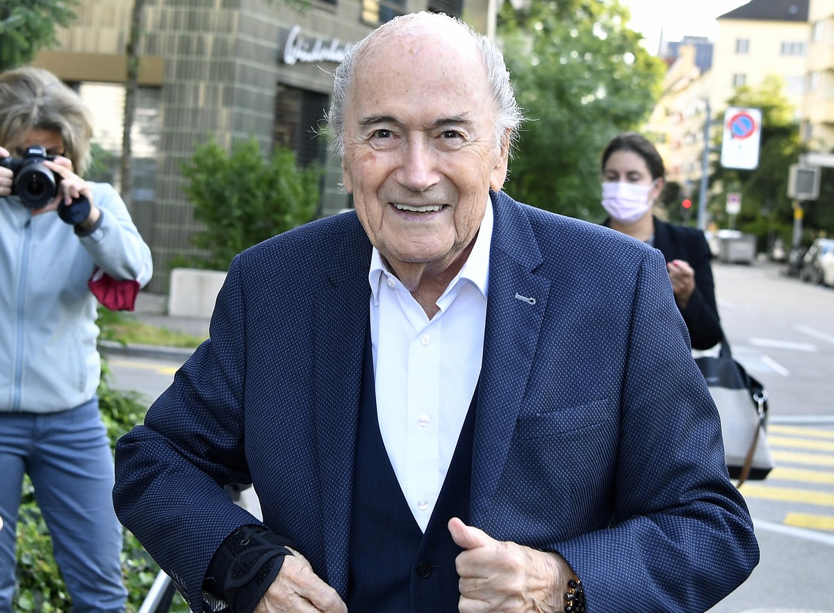 epa09406895 Former FIFA President Joseph S. Blatter on the way to the Federal Prosecutor's Office in Zurich, Switzerland, 09 August 2021. Sepp Blatter, former President of the International Feder ...