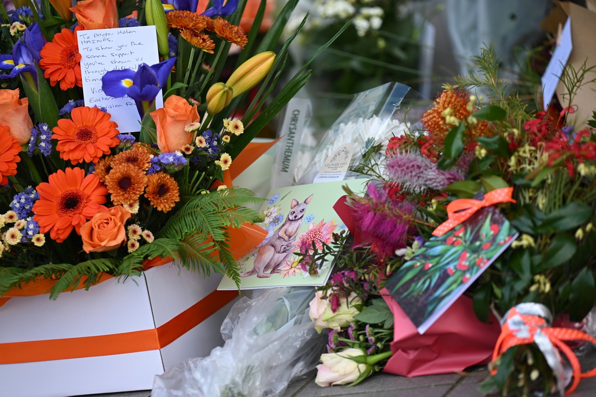 epa13316483 Tributes and flowers are seen for independent federal MP Helen Haines at her electoral office in Wangaratta, Australia, 20 October 2026. Haines was critically injured after being struck by ...