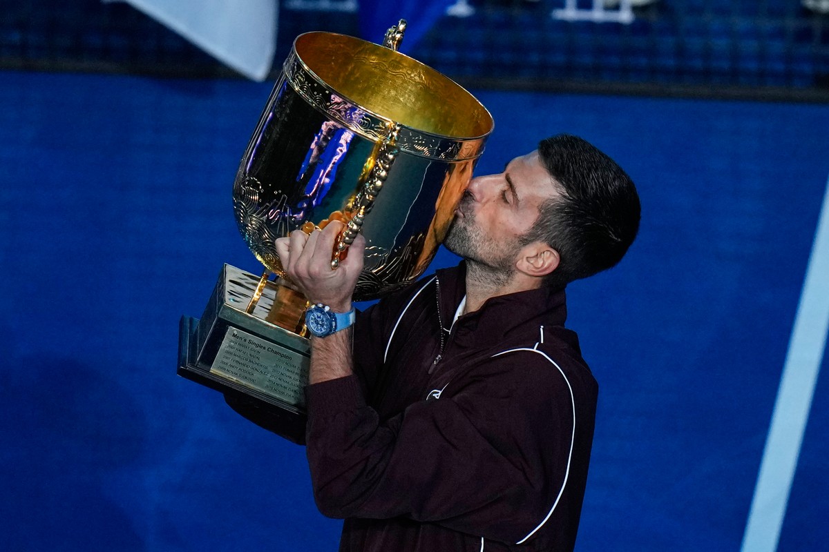 Novak Djokovic gewinnt 1. Titel des Jahres – Finalgegner gibt auf