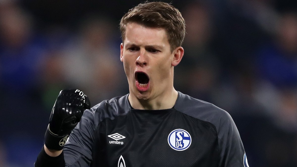 epa07483407 Schalke's goalkeeper Alexander Nuebel reacts during the quarter final soccer match between FC Schalke 04 and Werder Bremen in Gelsenkirchen, Germany, 03 April 2019. EPA/FRIEDEMANN VOG ...
