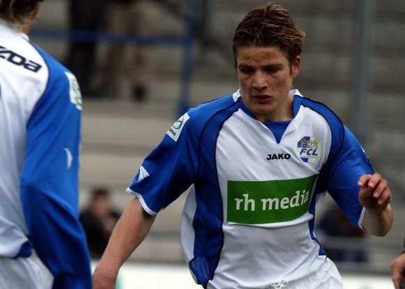 Pirmin Schwegler vom FC Luzern beim Challenge League Meisterschaftsspiel zwischen dem FC Luzern und dem FC Concordia Basel vom Sonntag 17.April 2005 auf der Luzerner Allmend. (KEYSTONE/Urs Flueeler)