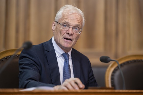 Thomas Minder, Parteilos-SH, begruendet seinen Ordnungsantrag zu den Grossbanken, an der Sommersession der Eidgenoessischen Raete, am Dienstag, 13. Juni 2023 im Staenderat in Bern. (KEYSTONE/Alessandr ...