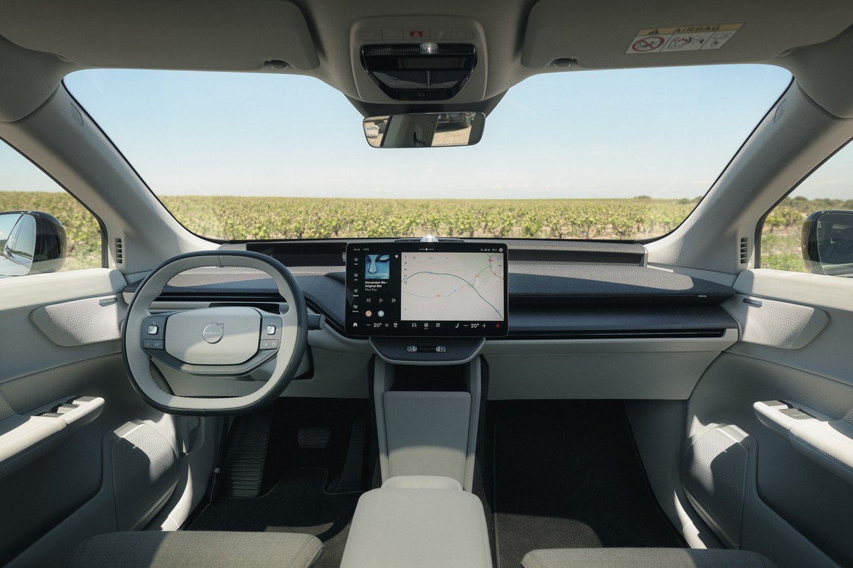 Volvo EX60