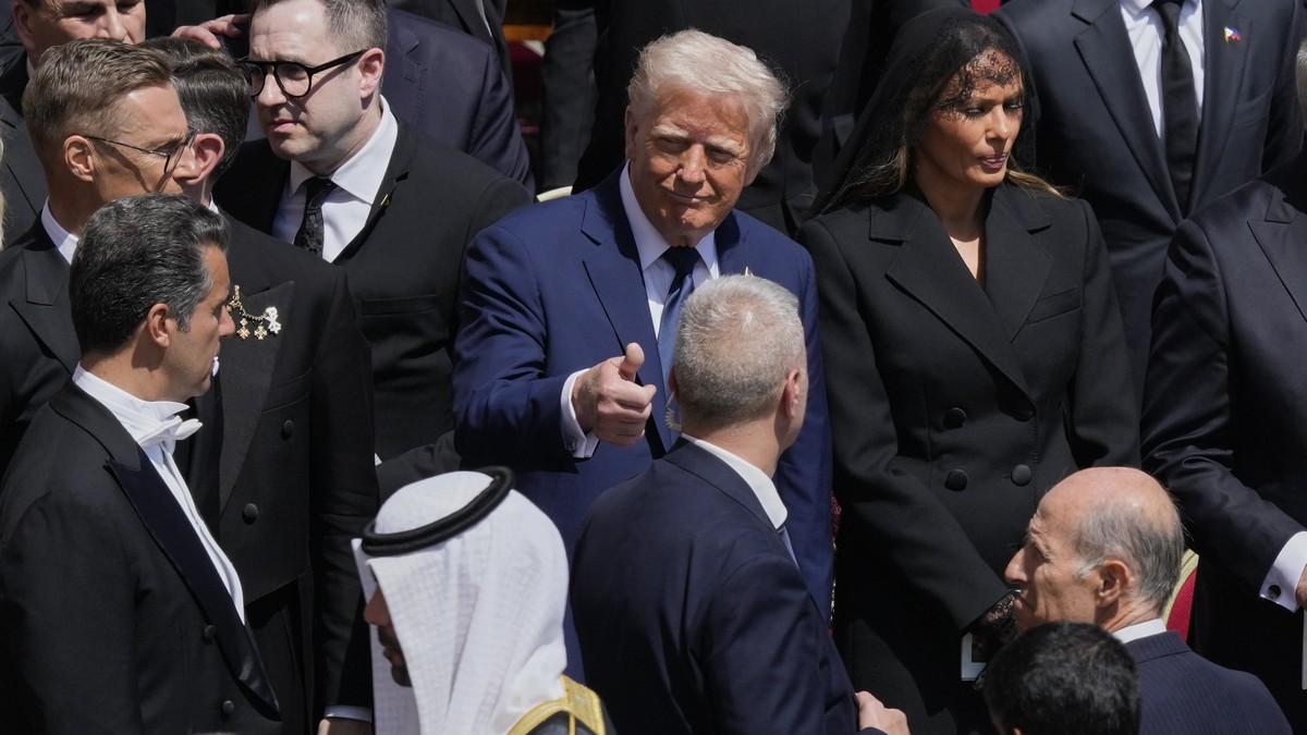 Trump Selfie Schnapps Election - News Directory 3