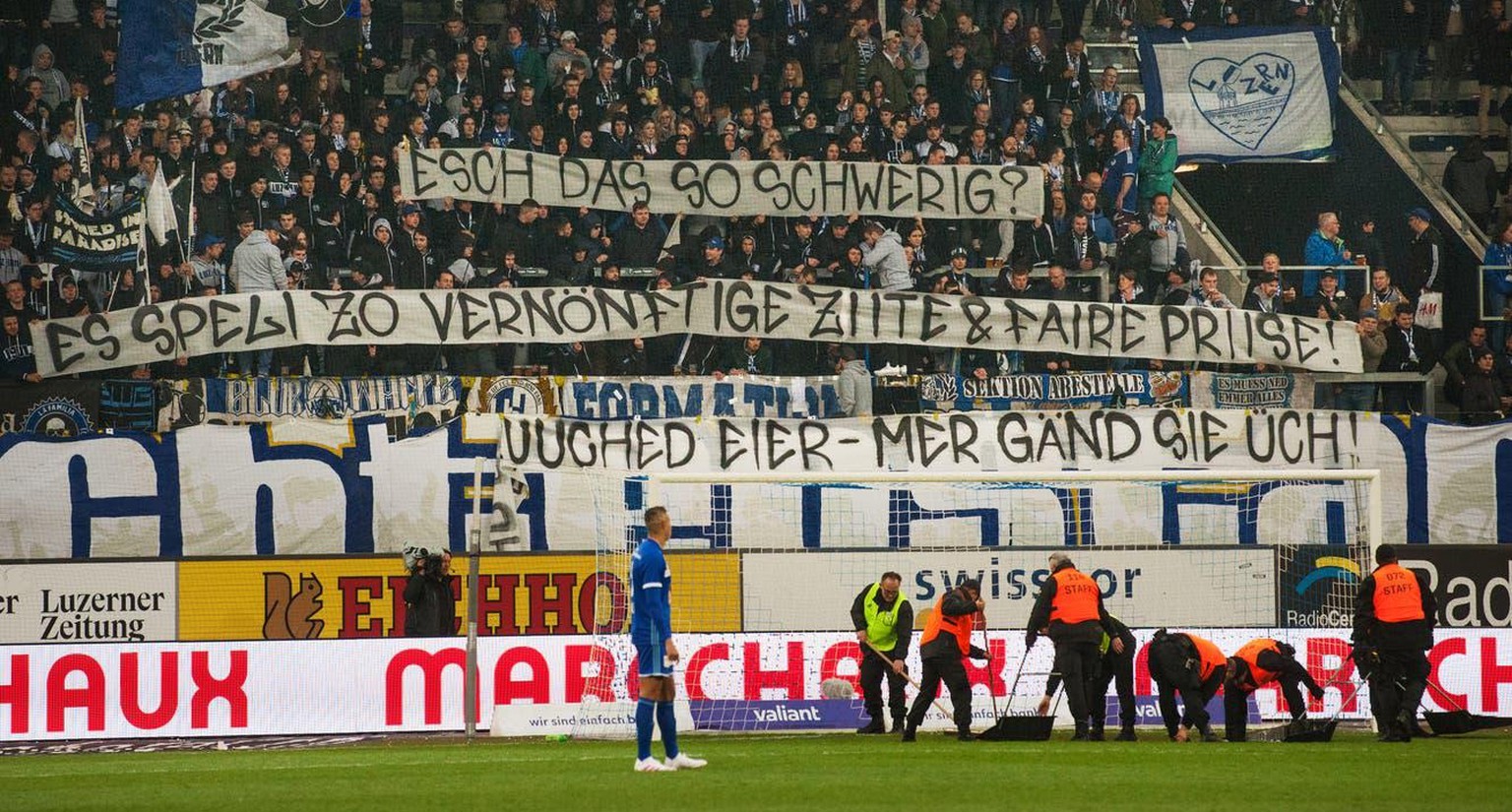 Die Fans des FC Luzern fordern vernünftige Anspielzeiten und faire Preise: Hier bei einer Partie gegen YB, die an einem Mittwoch um 18 Uhr angepfiffen wurde.