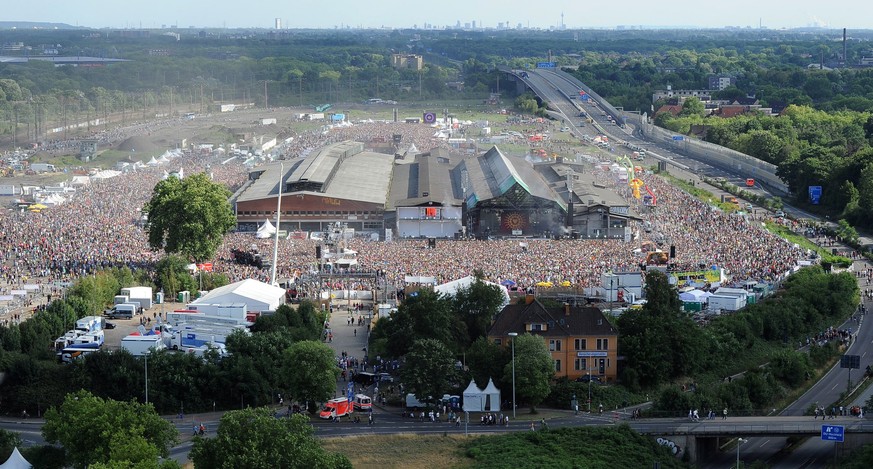 epa08368622 (FILE) - General view of the scene after a mass panic at the techno-music festival &#039;Loveparade&#039; in Duisburg, Germany, 24 July 2010 (reissued 17 April 2020). According to media re ...