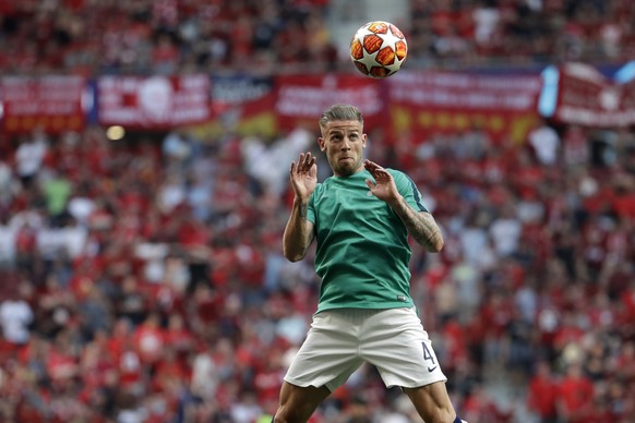 Tottenham&#039;s Toby Alderweireld warms up ahead of the Champions League final soccer match between Tottenham Hotspur and Liverpool at the Wanda Metropolitano Stadium in Madrid, Saturday, June 1, 201 ...