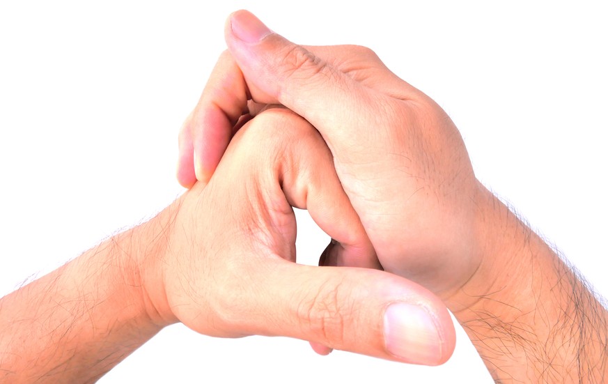 Führt Fingerknacken wirklich zu Rheuma oder Gelenkbeschwerden?