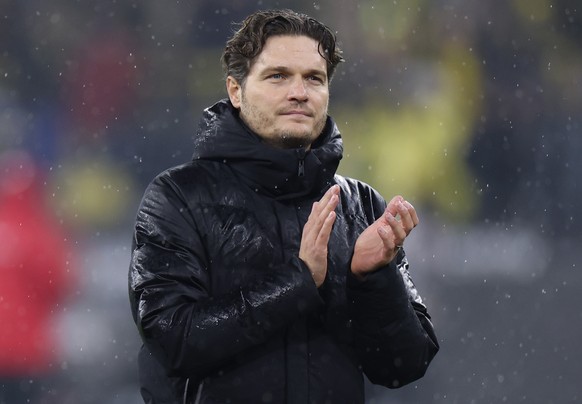 epa11037803 Dortmund&#039;s head coach Edin Terzic reacts after the German Bundesliga soccer match between Borussia Dortmund and 1. FSV Mainz 05 in Dortmund, Germany, 19 December 2023. EPA/CHRISTOPHER ...